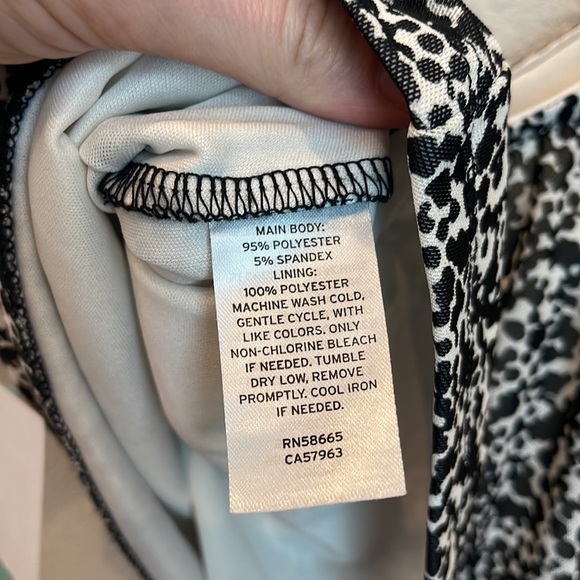 NWT Abound Puff Sleeve Cow Print Top Size Large - Picture 9 of 9